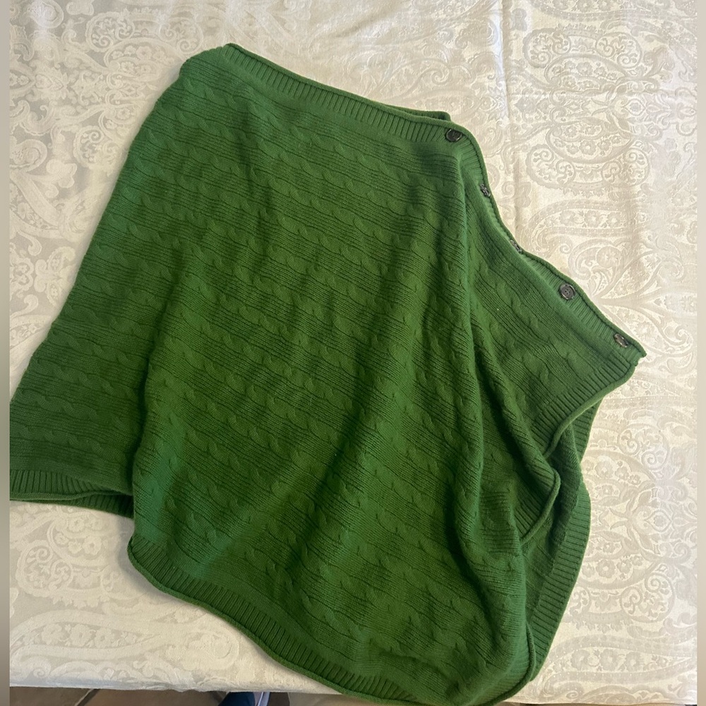 Vince green cashmere poncho